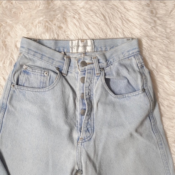 ‼️SOLD‼️ Vintage High Rise Mom Jeans - Picture 4 of 8